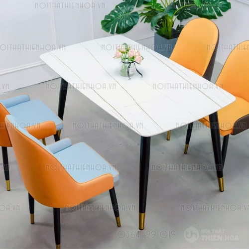 Bộ bàn ăn mặt đá 4 ghế nhập khẩu