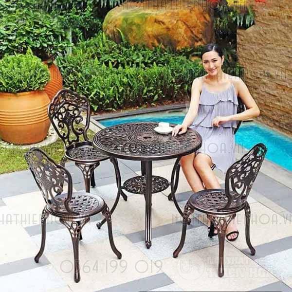 Bộ bàn ghế ban công nhôm đúc