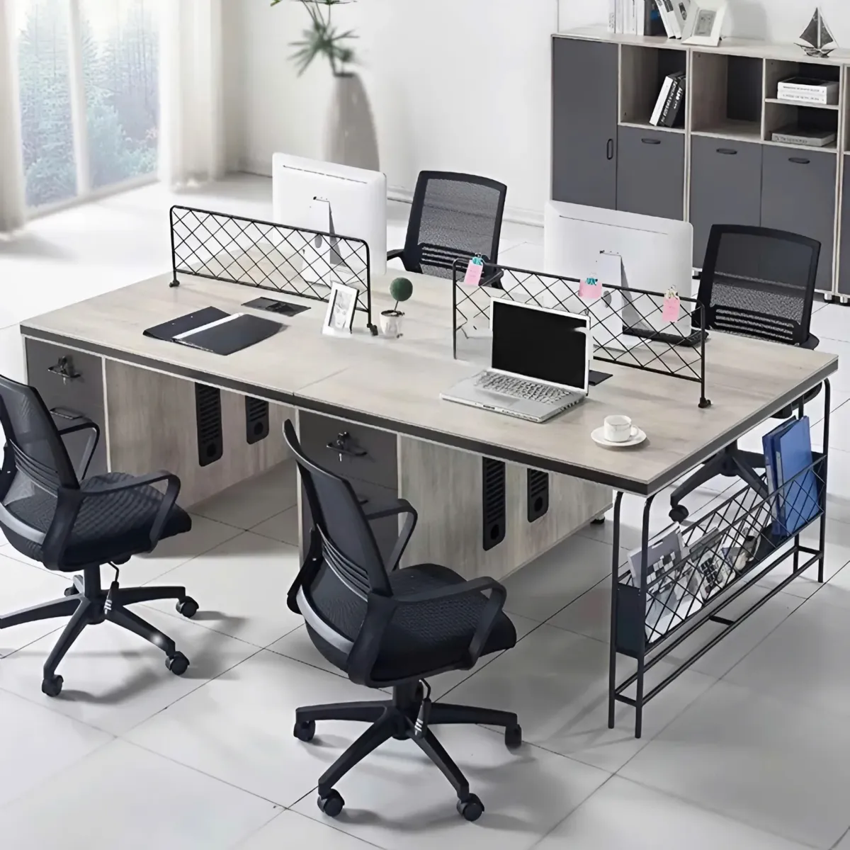 Cụm Bàn Làm Việc Nhóm 4 Người Có Hộc Tủ Và Vách Ngăn